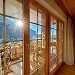 Apartmán Marvelous Luxurious Furnished Flat With Outstanding Views Rougemont